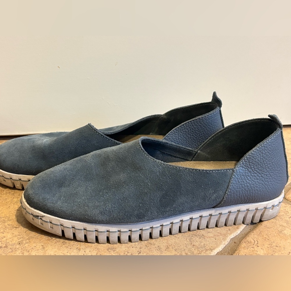 Bendy Italian Suede Women's Size 10 Denim Blue Slip-On Shoes Casual Comfort